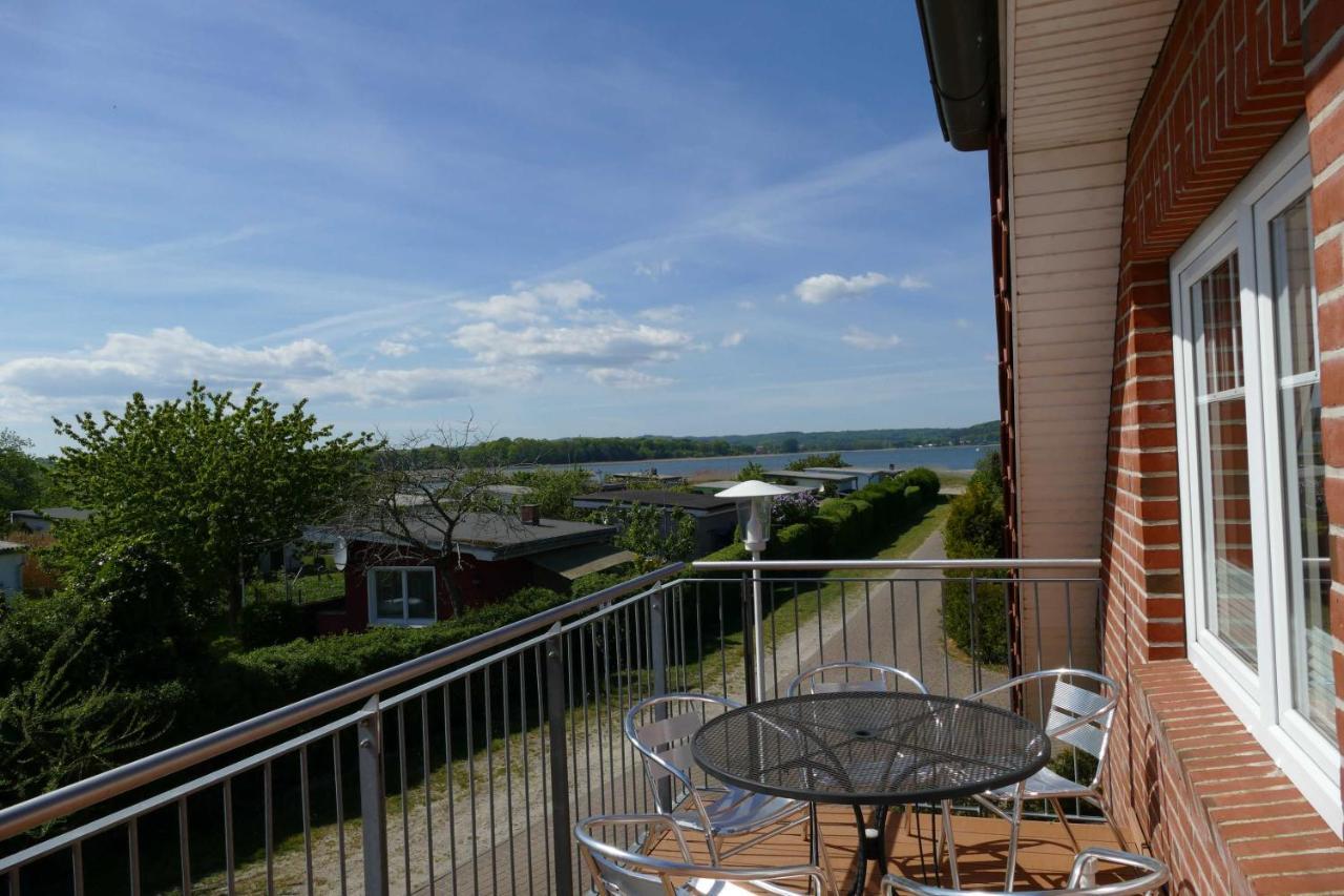 Haus Am Deich Feriendomizil Mit Balkon Lägenhet Baabe Exteriör bild