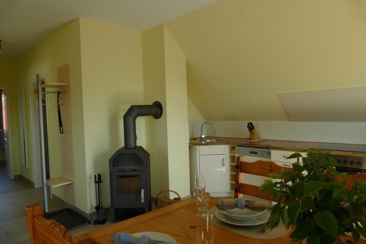 Haus Am Deich Feriendomizil Mit Balkon Lägenhet Baabe Exteriör bild