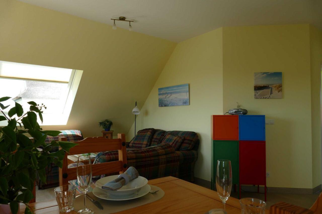 Haus Am Deich Feriendomizil Mit Balkon Lägenhet Baabe Exteriör bild